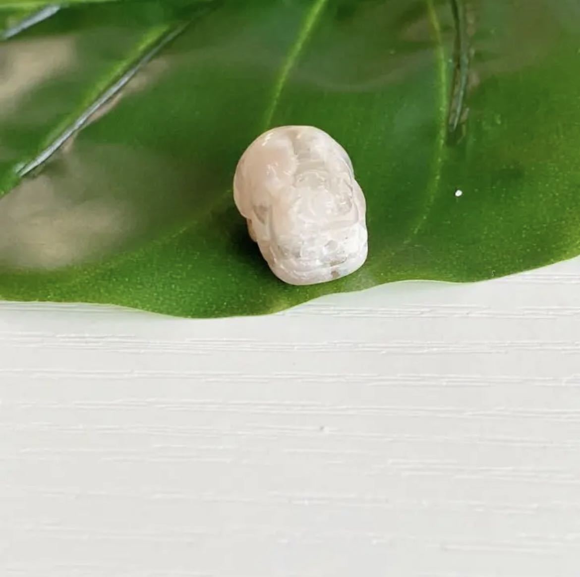 153 桜瑪瑙 ルース ひきゅう 貔貅 金運UP 天然石 パワーストーン(横穴)拍卖