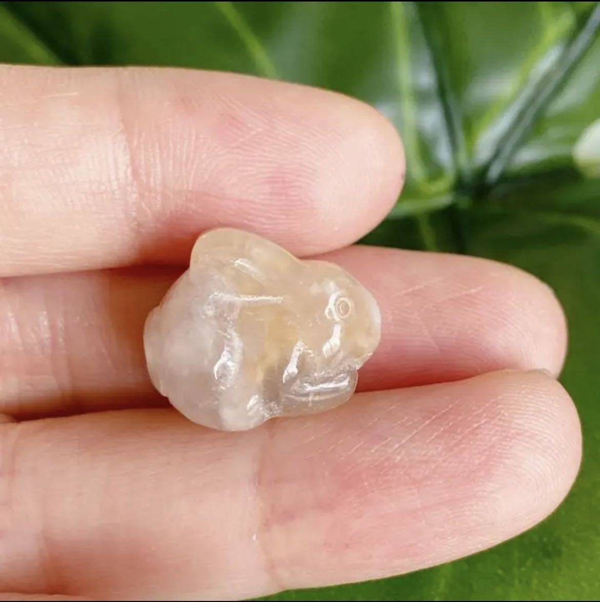 144 桜瑪瑙 ルース うさぎ 兎 ラビット 天然石 パワーストーン(横穴)拍卖