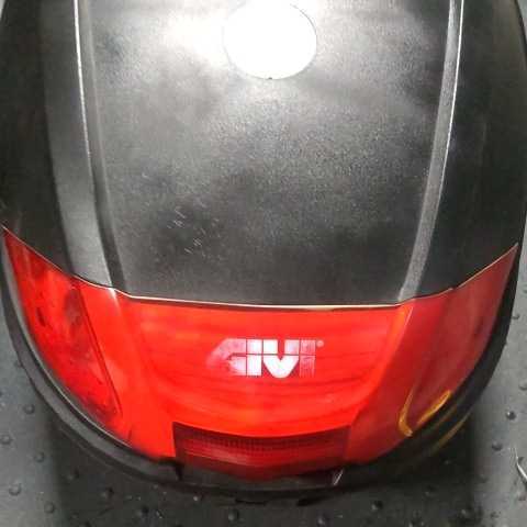 バイク用 リアボックス トップケース GIVI スズキ 拍卖