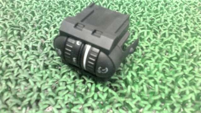 ★ VW フォルクスワーゲン 1KZ8M ゴルフ ヴァリアント ヘッドライト レベリング スイッチ ★管264350拍卖