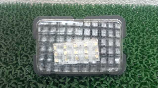 ★ UCF31 セルシオ ラゲッジ ルームランプ ★管263641拍卖