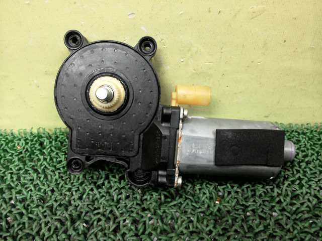 SB5244W★ボルボ★V70★右★リア★ドア★レギュレーター ★管276559拍卖