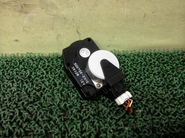 日産 TC24 セレナ エアコン サーボモーター 502752-2312 ★管281514拍卖