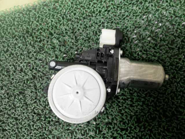 日産 CC25 後期 セレナ ハイウェイスター 右 フロント ドア レギュレーター モーター 80730 EG000 ★管280425拍卖