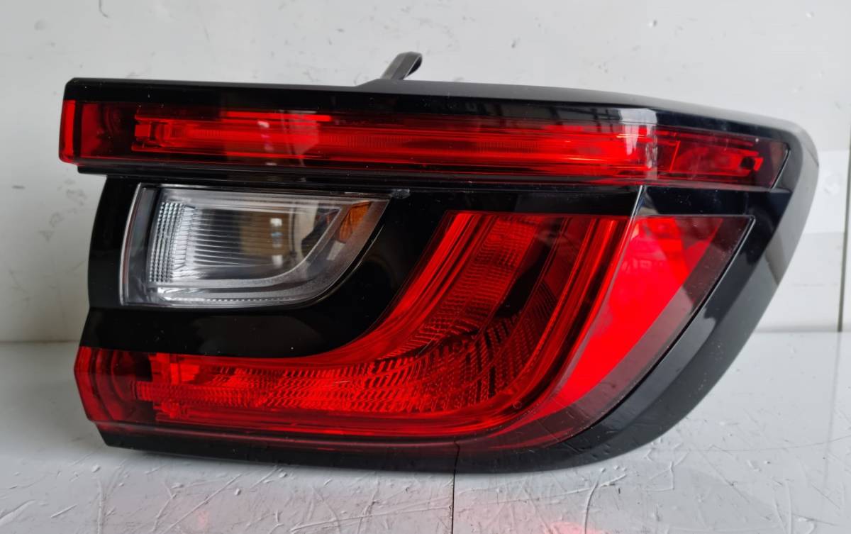 スバル レヴォーグ VN5 テールランプ 右拍卖