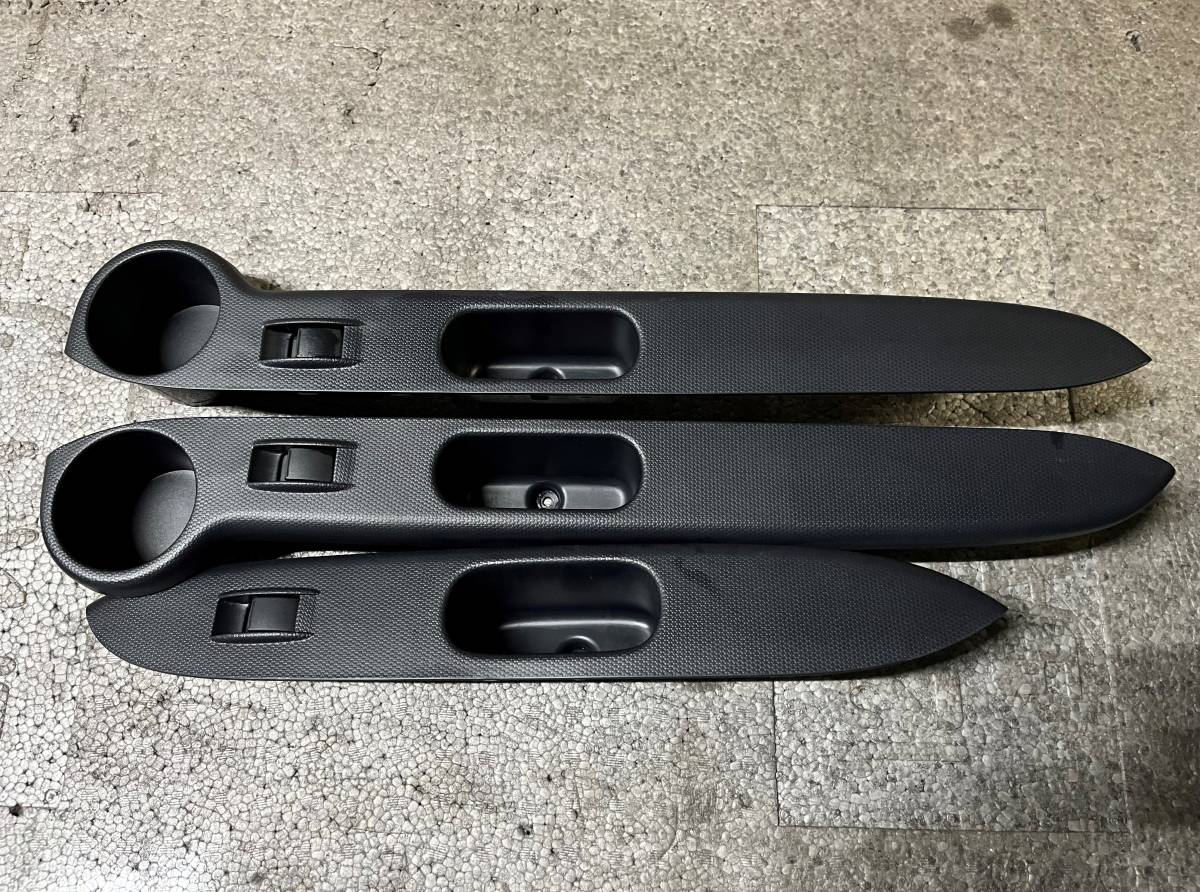 三菱 ekワゴン 純正 パワーウインドスイッチ ドリンクホルダー 小物入れ 助手席 後部座席 リアドア【MITSUBISHI ekWAGON H82W拍卖