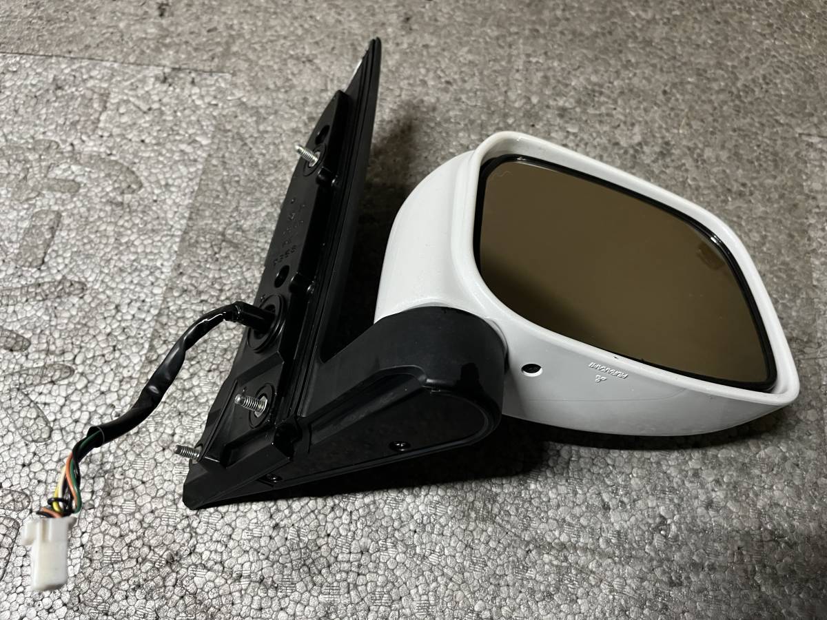 三菱 ekワゴン 純正 ドアミラー サイドミラー 右側 運転席側【MITSUBISHI ekWAGON H82W拍卖