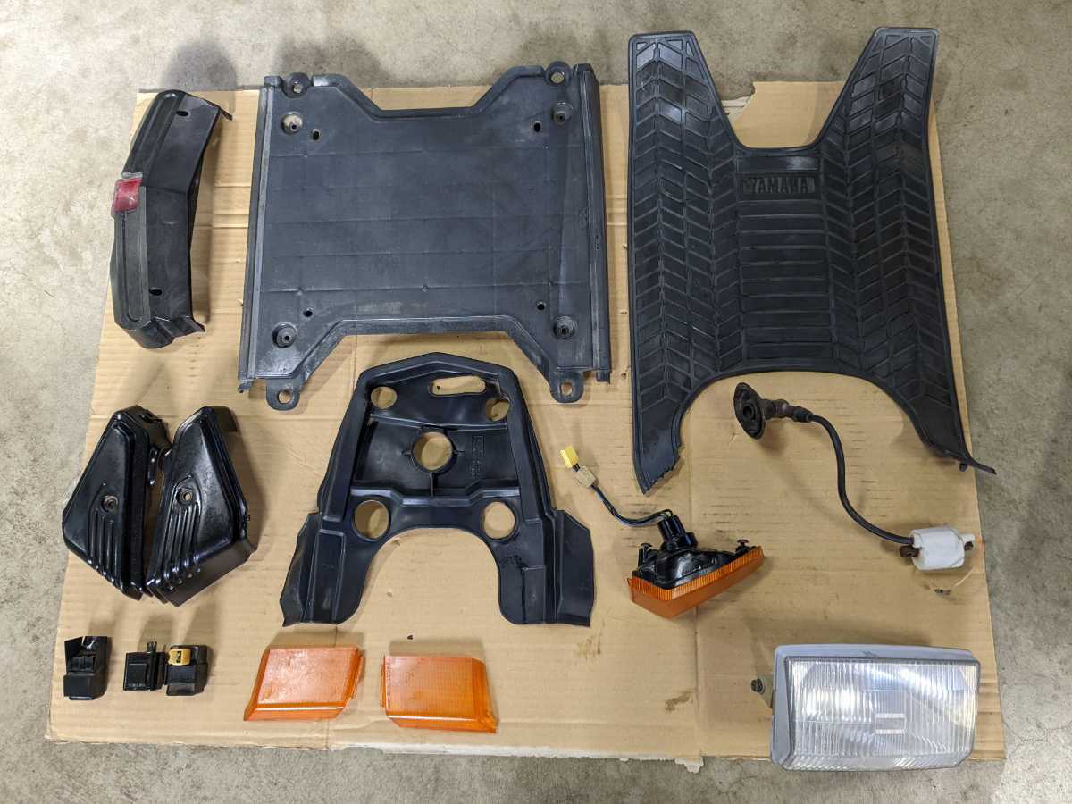 ヤマハ YAMAHA ACTIVE アクティブ 35R パーツステップ マット ヘッドライト ウインカー レンズ フォーク カバー CDI リレー拍卖