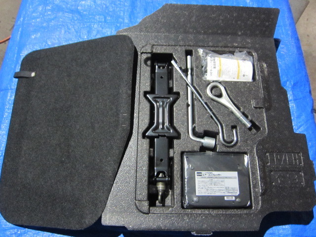 ROOMY ルーミー M910A 工具セット ジャッキ等 TOYOTA トヨタ拍卖