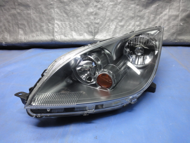 コルト(Z25A/Z27A)左ヘッドライト(ハロゲン)ユニット美品/8301A239(中黒)拍卖