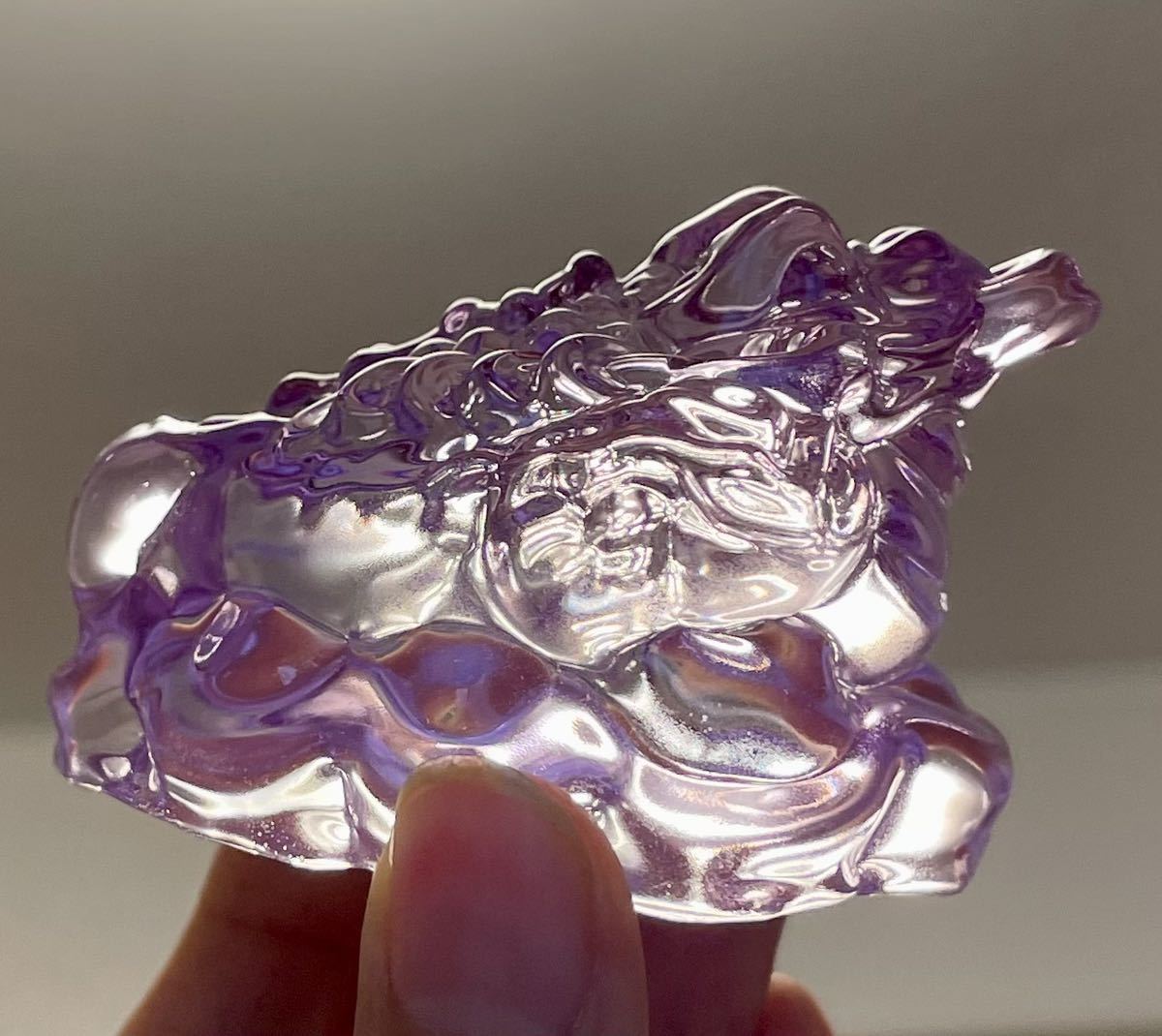 銭蛙 三本足蛙 金蟾 財を集めるカエル キンセン ヒキガエル ラッキー 幸運 財運UP 金運 パワーストーン 縁起物 置物インテリア パープル拍卖