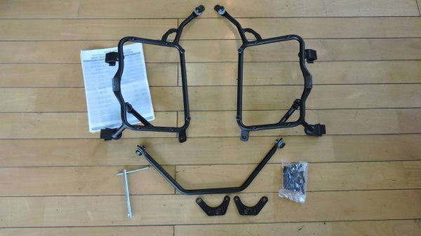 GIVI サイド パニアサポート トレーサー900用 TRACER900/TRACER900GT(18-20)用 K拍卖