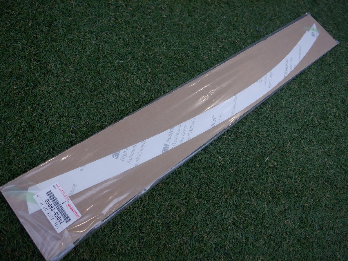 新品 トヨタ純正 ZRR80 ZRR85 ZWR80 80 ノア ヴォクシー エスクァイア ブラックアウトフロントドアテープアウトUP リア 75955-28050拍卖