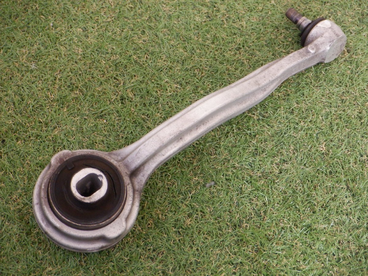 ベンツ純正 W203 Cクラス ラジアスアーム テンションロッド ストラットアーム フロント 20304 m-23-1-580拍卖