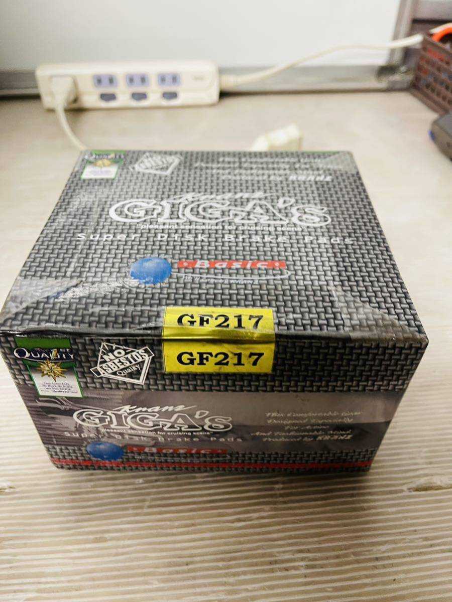 全国発送無料!★GIGA'S★ブレーキパッド クランツ GF271 車用品拍卖