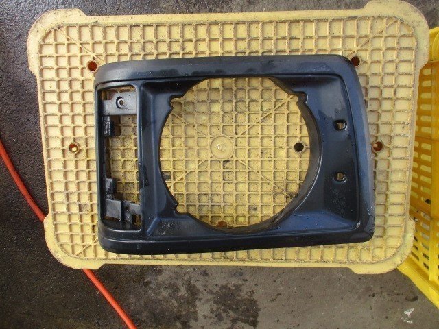 ★☆VD アクティバン② 右側ヘッドライトベゼルカバー☆★拍卖