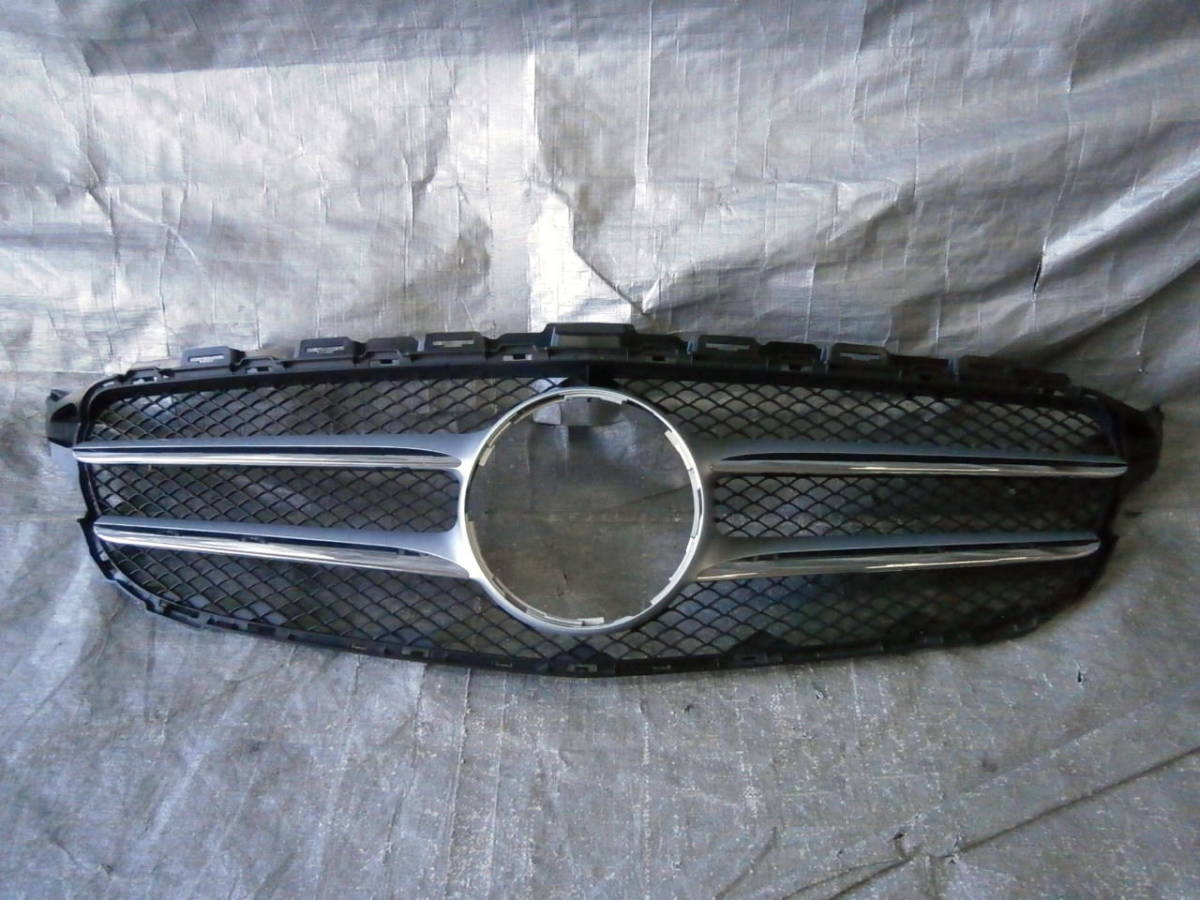 ●●2302-41L スタート即決!メルセデスベンツ W205 Cクラス 前期 純正 フロントグリル シルバー A205 880 37 83 良品!拍卖