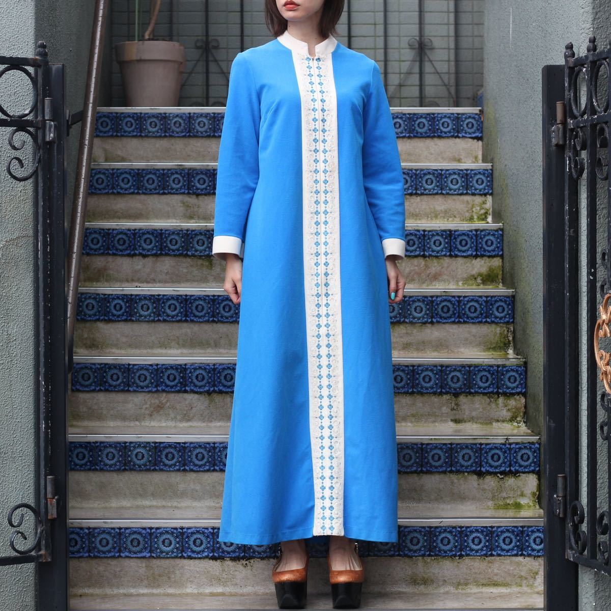 *SPECIAL ITEM * 60's~70's USA VINTAGE SEARS AT HOME WEAR 60年代~70年代アメリカ古着刺繍デザインフリースロングワンピース拍卖