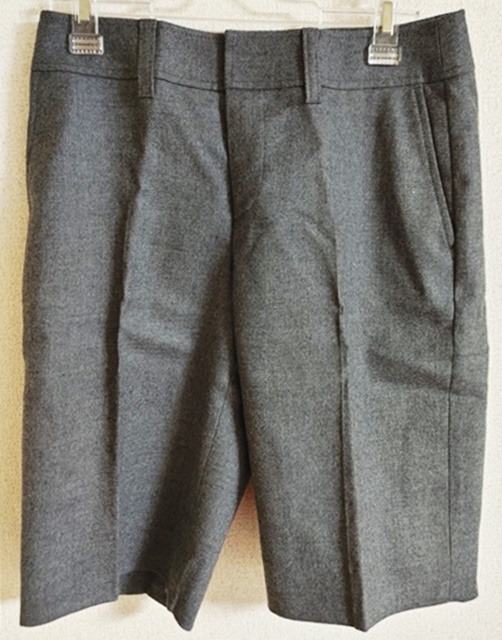 ウエスト61㎝ BURBERRY LONDON バーバリー 半ズボン ハーフパンツ グレー 36サイズ 毛混 未使用拍卖