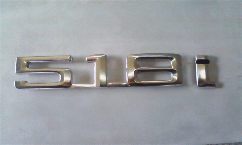 送料無料!!旧車!希少!当時物!超美品!BMW518iのアルミトランクエンブレム、格安!売り切り!拍卖