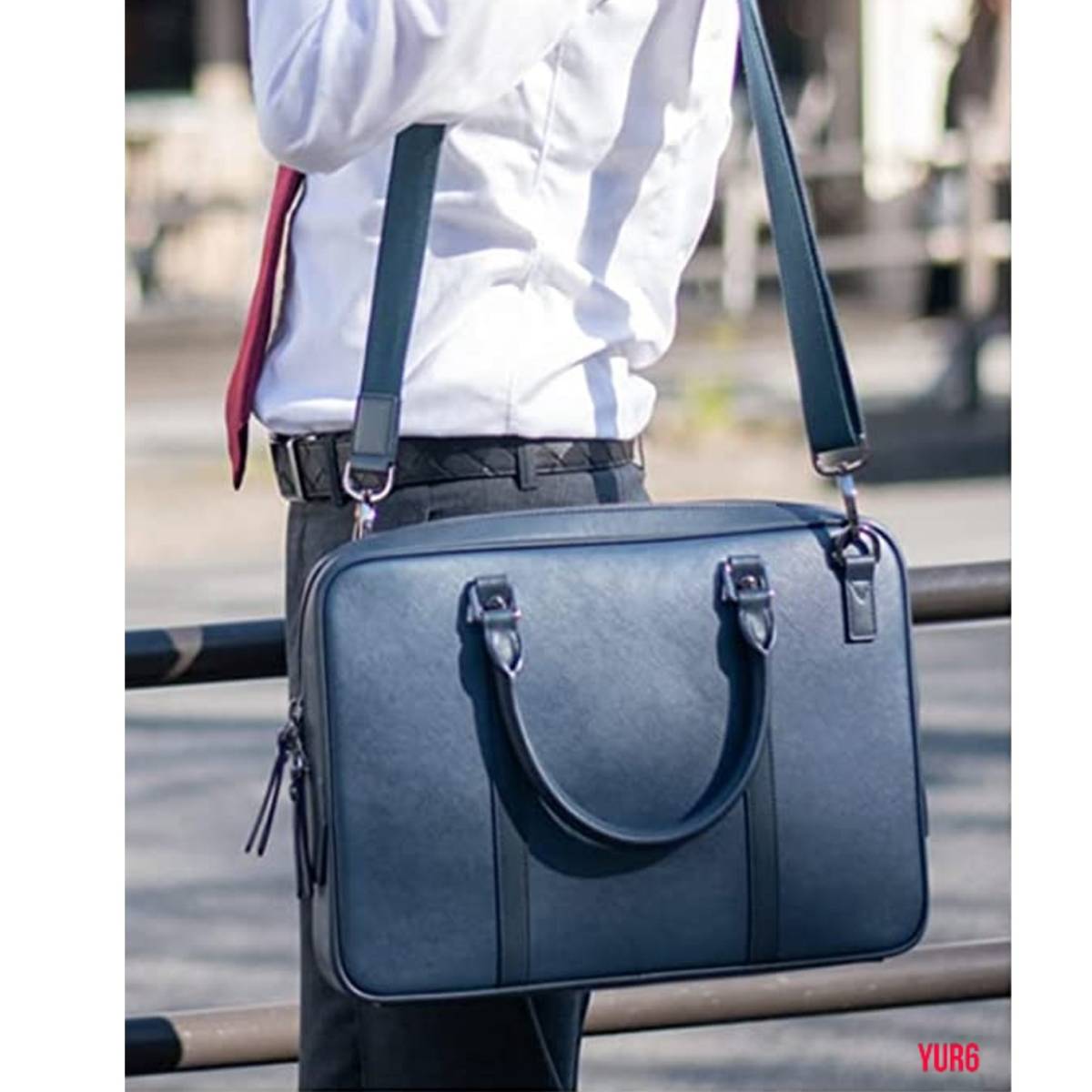 ネイビー 本革 ビジネスバッグ 書類カバン 撥水性 13.5ノートPC 耐久性 ペンホルダー 小物ポケット 高品質 高級感 小型 通勤 通学拍卖
