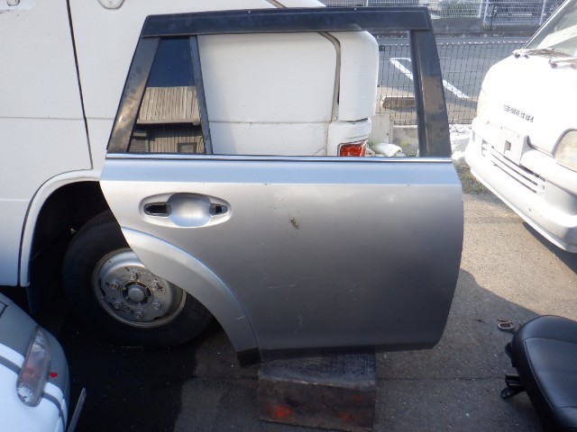 HD66 スバル レガシィ アウトバック 純正 右 リア ドア 39242拍卖