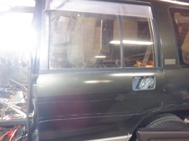 いすゞ イスズ BIGHORN ビッグホーン UBS69GW 純正 左 リア ドア ゴールドマイカグリーン ライトシルバー 40868/H拍卖