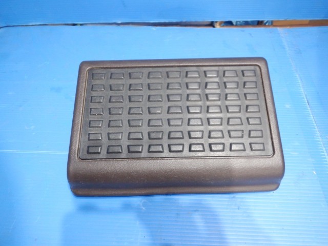 いすゞ イスズ BIGHORN ビッグホーン UBS69GW 純正 右 2列目 フット ステップ 40882/b1拍卖