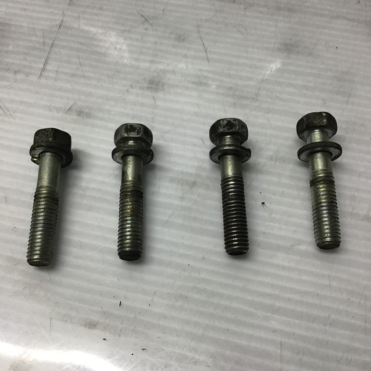 H15-65 スズキ レッツ2 CA1PC フロントフォーク 取付ボルト 純正部品拍卖