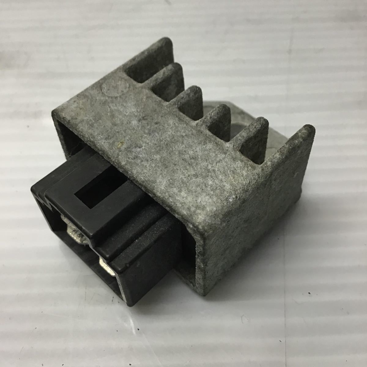 H23-57 ホンダ ライブディオ AF35 レギュレーター 動作確認済み 純正部品拍卖