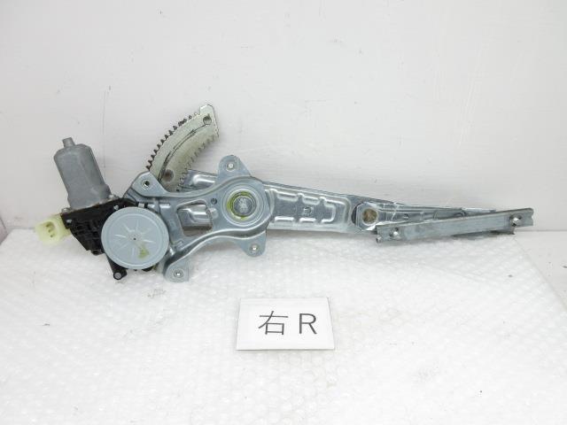 26年 エクストレイル DBA-NT32 右Rドアレギュレーターモーター 82730-1BA0A 82720-4CA0A 180379 4446拍卖