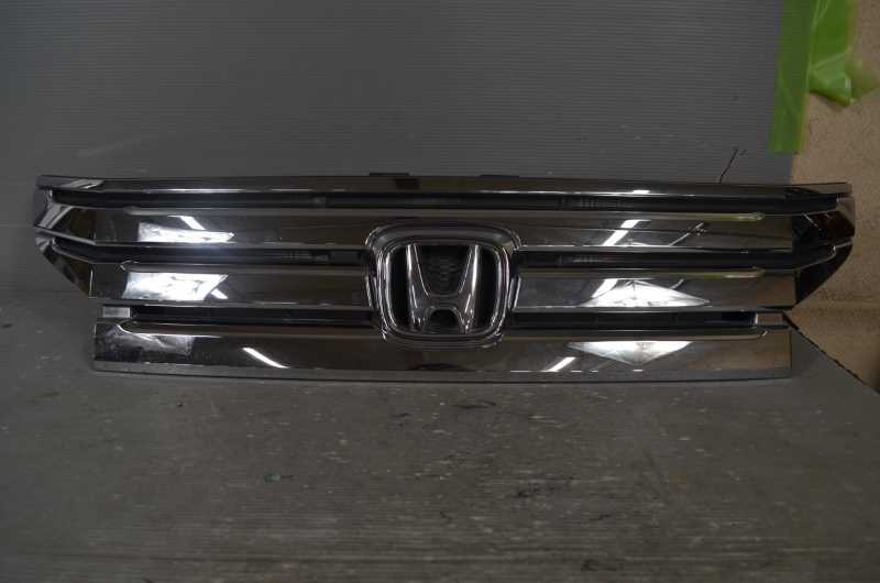 ステップワゴン スパーダ 前期(RK5) 純正 破損無 取付OK 動作保証 フロントグリル イルミ付 k067903拍卖