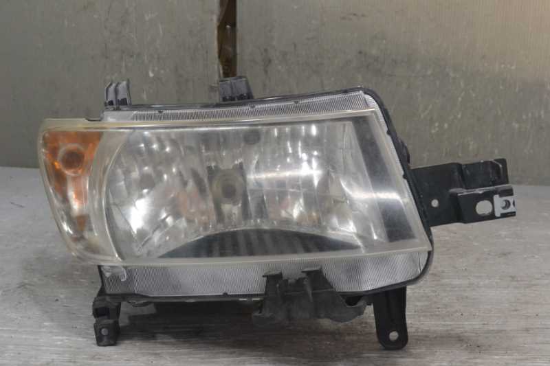 bB 後期(QNC20 QNC21) 純正 コイト 破損無 取付OK 動作保証 右 ヘッドライト ハロゲン レベライザー付 B1-1 / 81110-B1140 K067249拍卖