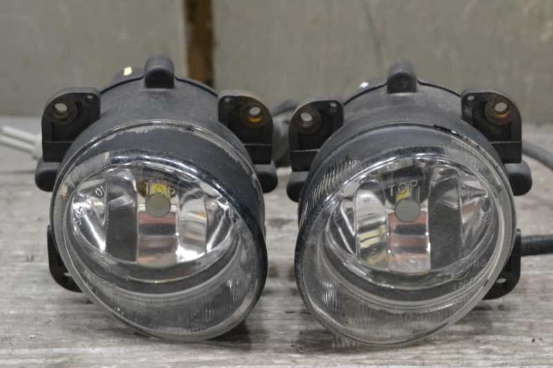 セレナ ライダー 前期(C25) 純正 破損無 取付OK 動作保証 フォグランプ 左右 セット 右 左 / 26150-1A410 26155-1A410 K067623拍卖