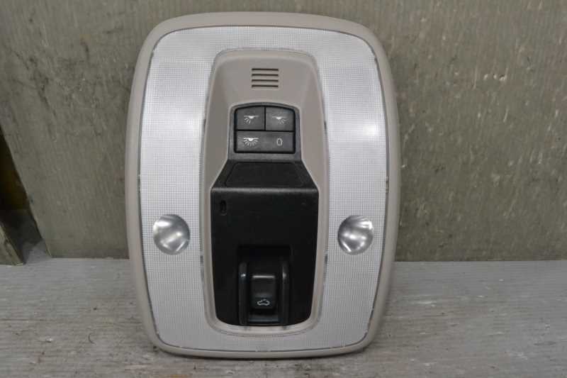 ボルボ V50 後期(MB5244) 純正 破損無 取付OK 動作保証 フロント ルームランプ サンルーフ スイッチ付 k068131拍卖