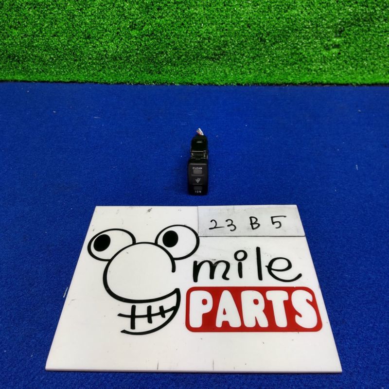 L560S/L550S ムーヴラテ 純正 イオンスイッチ 1A3-16-5/23B5*同梱不可拍卖