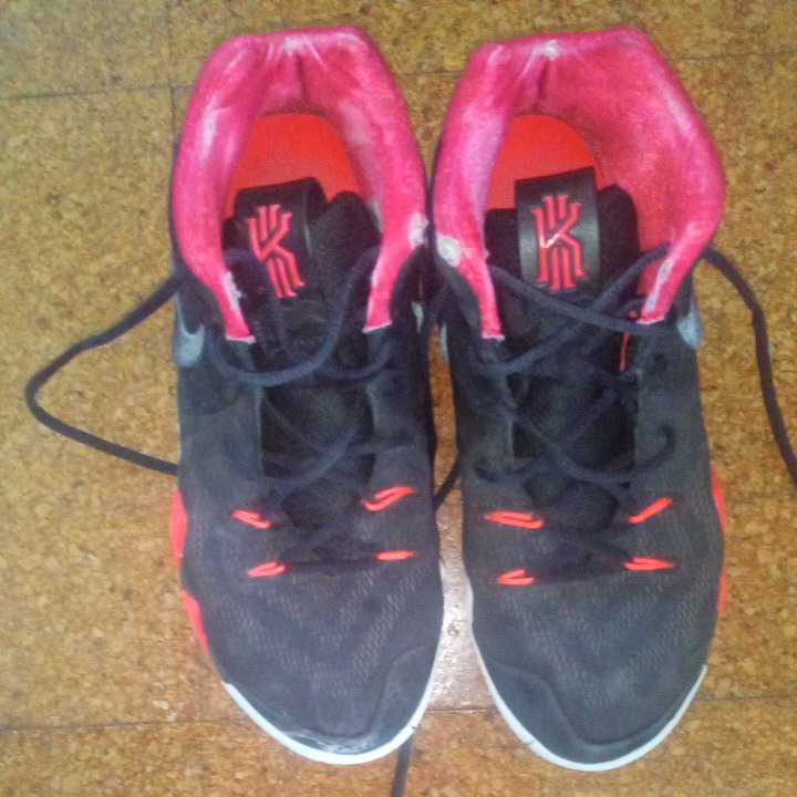 NIKE バッシュ カイリー 28 中古拍卖