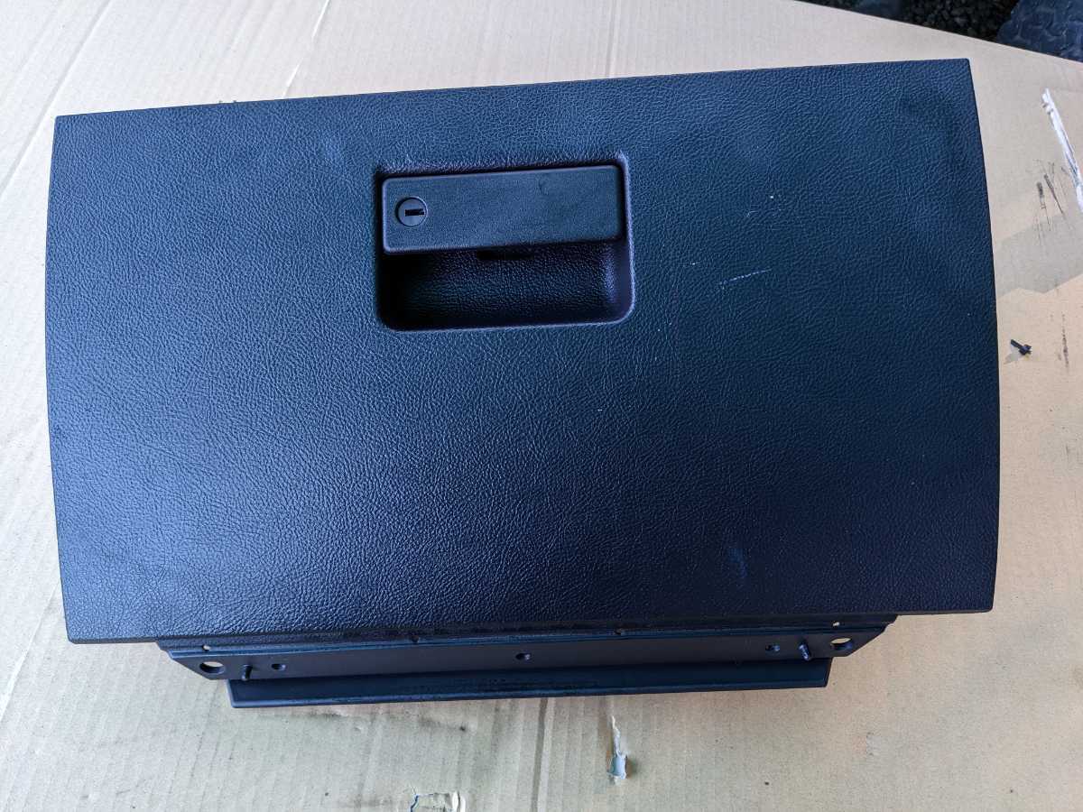 ナビゲーター 03 グローブボックス コンソールボックス ブラック 左ハンドル車拍卖