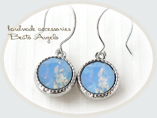 ◇◇+angelo+スワロフスキー 1088のピアス(p-081)エアーブルーオパール S 一粒 ライトブルー シンプル ※在庫限り拍卖