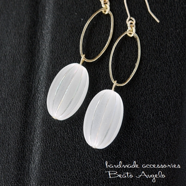 ♪♪+angelo+アクリルナツメビーズのオーバルピアス(p-001)クリスタルマット G拍卖