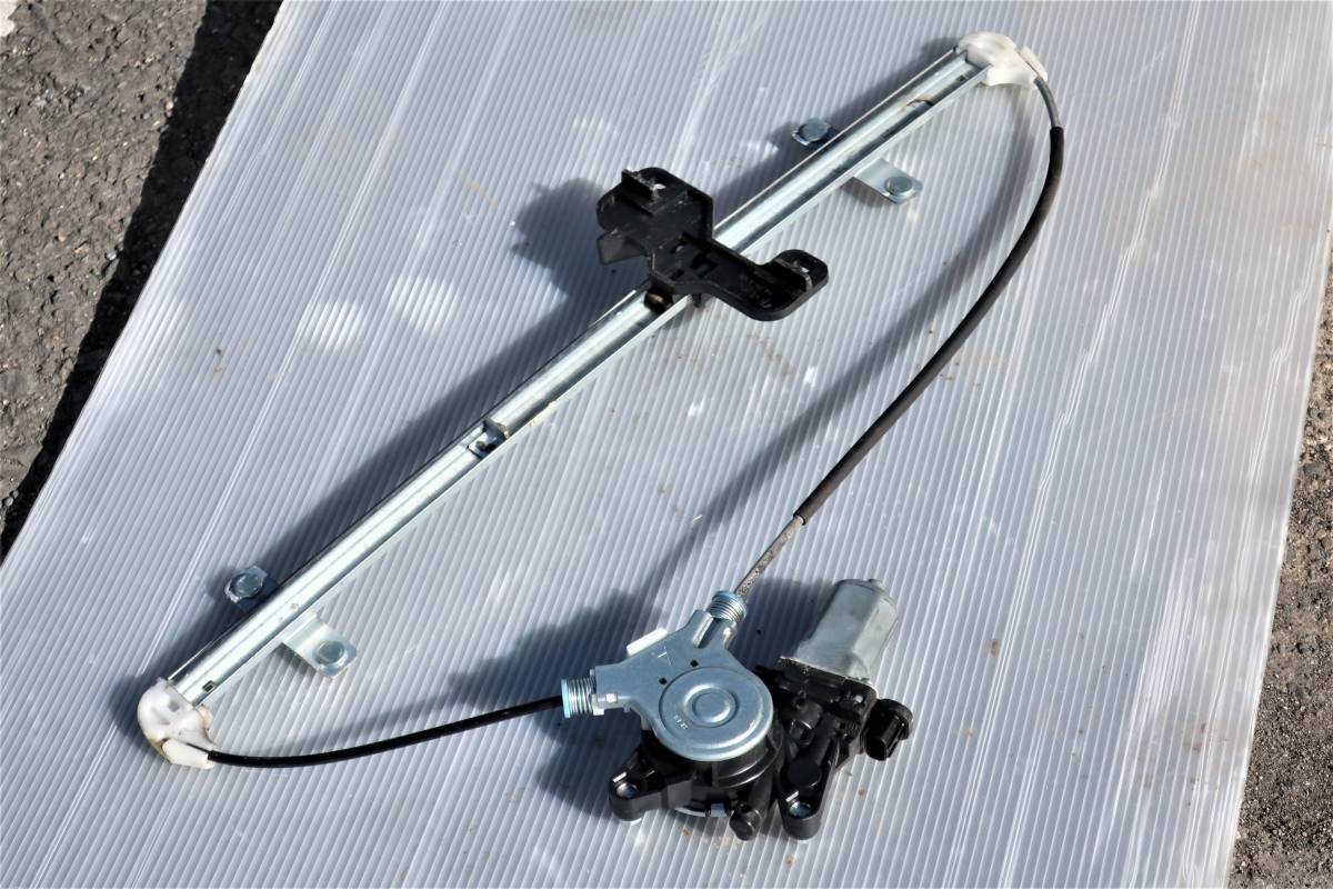 EBD-S321V S331V S320V? S330V? ハイゼットカーゴ リア左側 スライドドア 純正 パワーウインドー モーター レギュレーター / 862100-4751拍卖