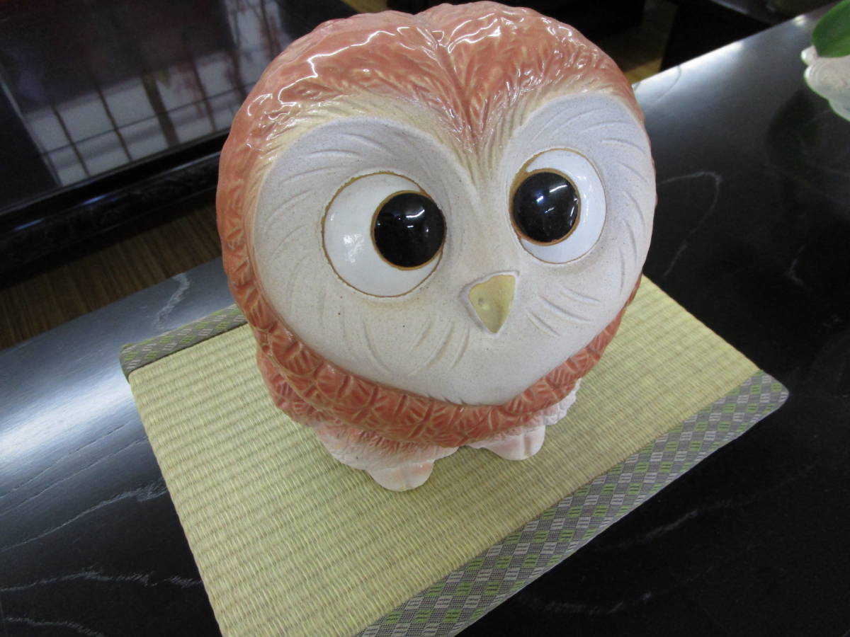 ラブリーハートアウル ピンクのふくろう ふくろうオブジェ 縁起物 ふくろうの置物 陶器拍卖
