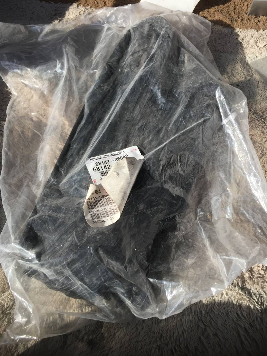◆P111-3◆倉庫整理品!◆TOYOTA HINO◆トヨタ ヒノ共通◆コースタ-/リエッセ◆サイドフロントウインドウランLH◆未使用◆拍卖