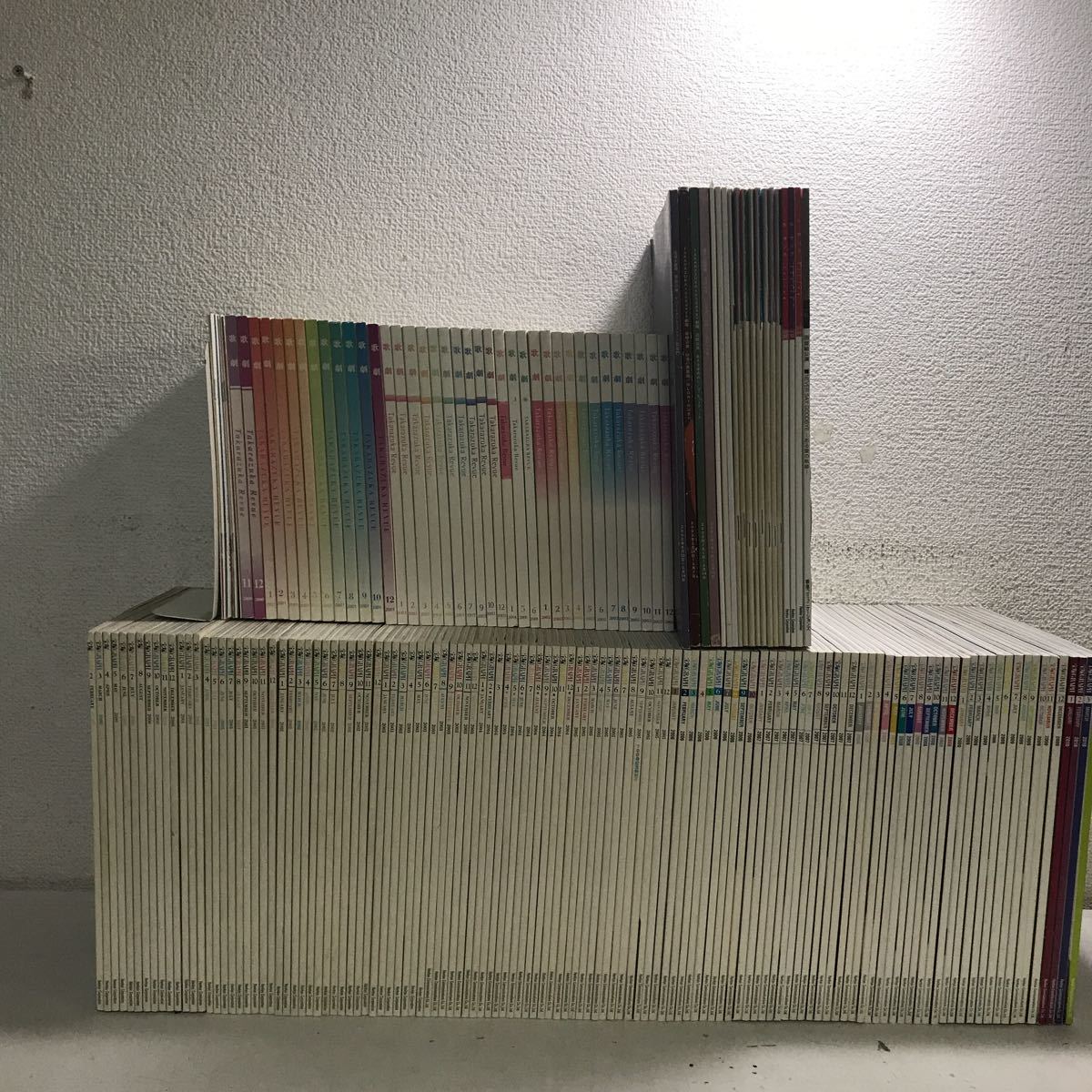 230108▲V00▲ 宝塚関連まとめ売り 185冊セット GRAPH121冊 2000年〜10年発行 だより7冊 歌劇38冊 ルサンク12冊 その他7冊拍卖