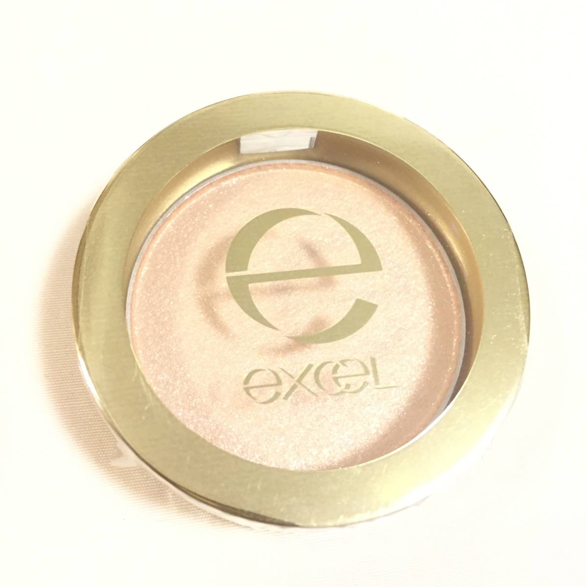 新品 ◆サナ エクセル シャイニーシャドウN SI05 カシミアベージュ◆ 入手困難 希少 複数購入可 人気カラー 在庫最後拍卖