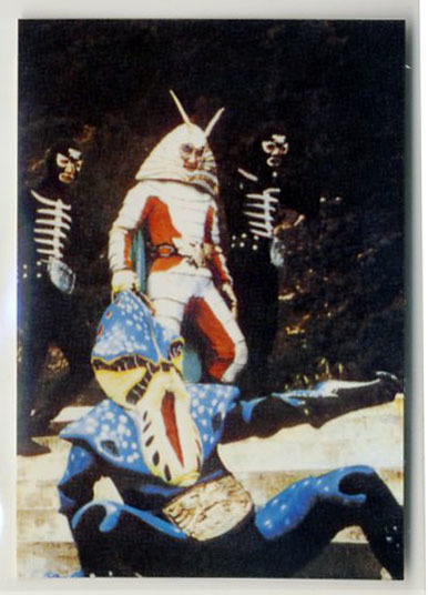 ◆防水対策 厚紙補強 カルビー 仮面ライダーチップスカード(2003 復刻版) 237番 地獄大使、シオマネキングをしかる トレカ 即決拍卖