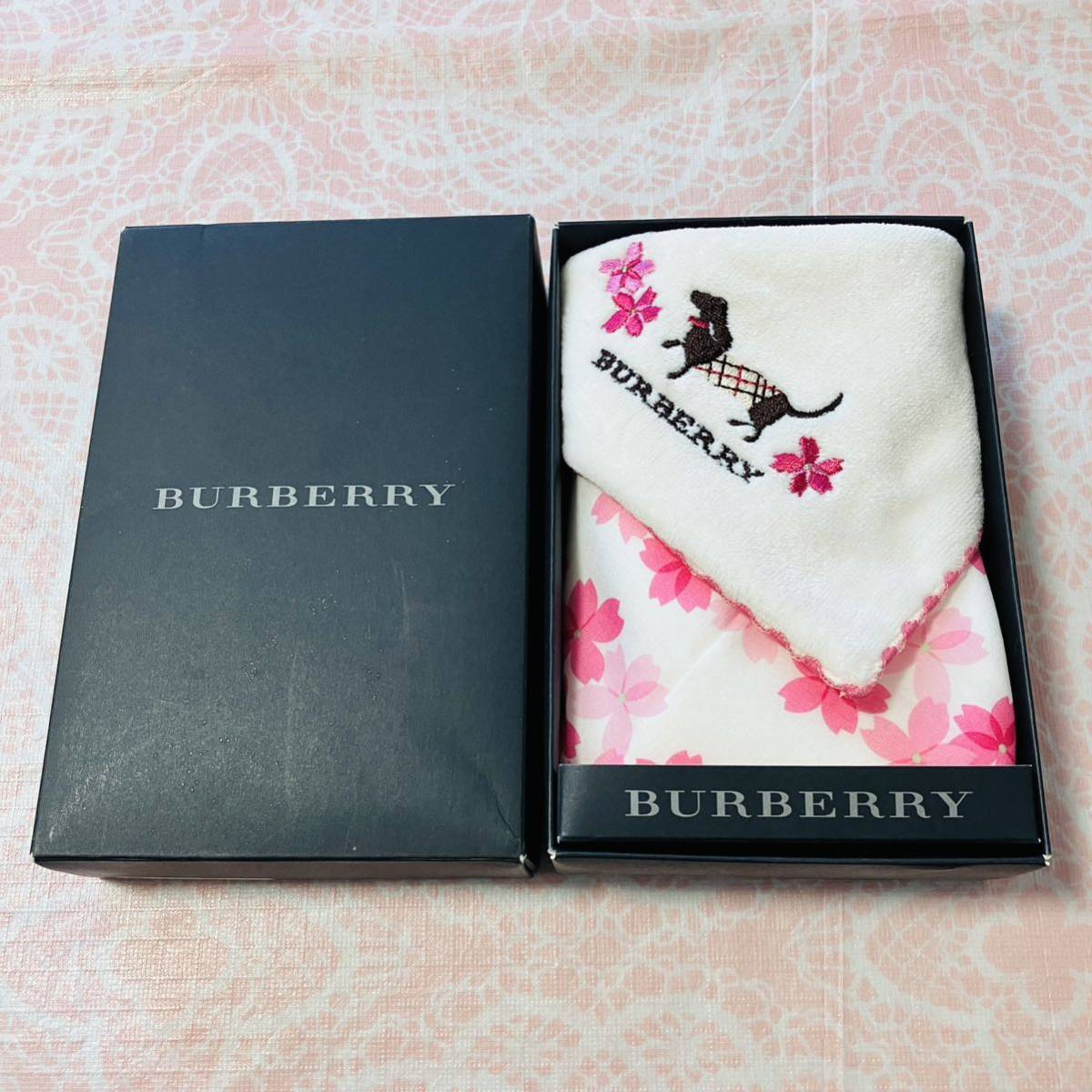 【レア柄】新品/BURBERRY/タオルハンカチ/正規品/バーバリー/綿100%/未使用/即決/匿名発送/日本製/ノバチェック/ハンドタオル/犬/ダックス拍卖