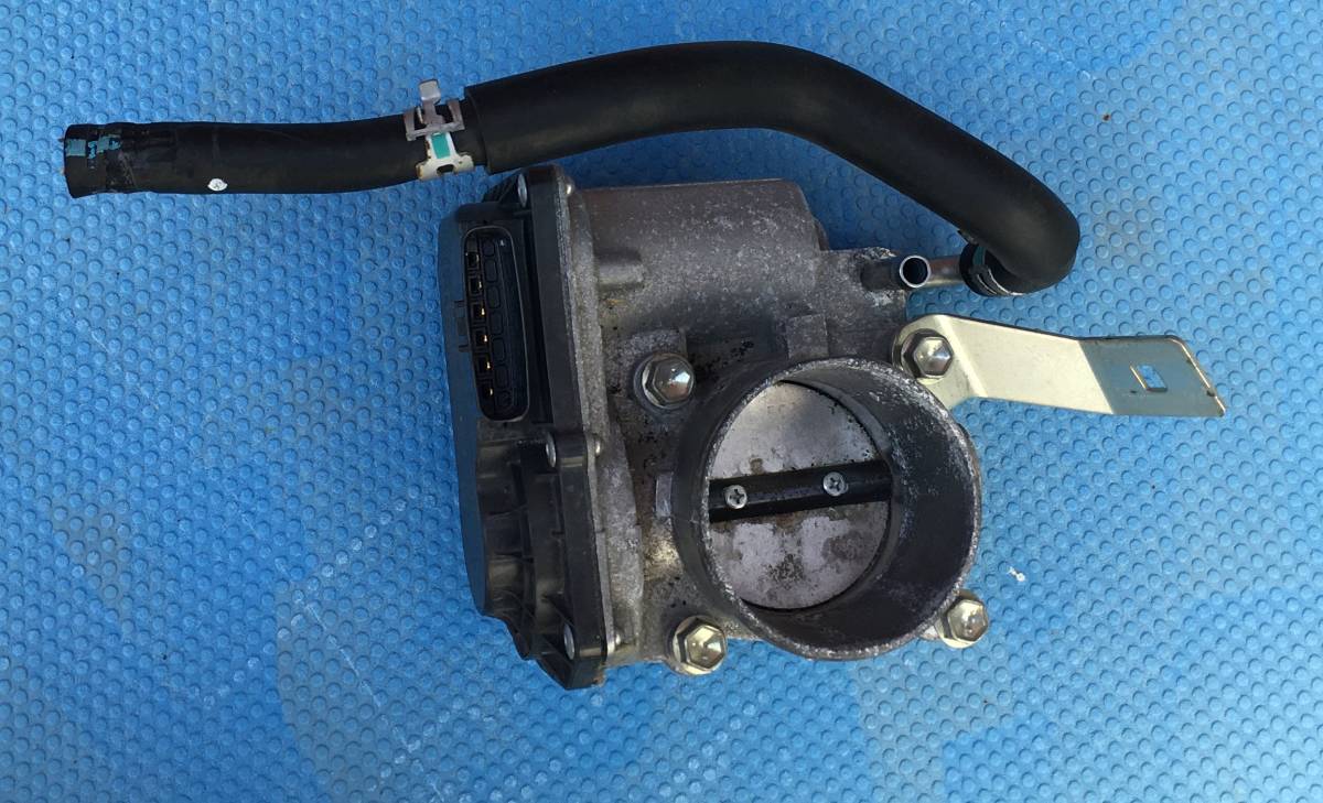 TO3 / HARRIER / ハリアーハイブリッド / AVU65W / 4WD /スロットルボディ / Throttle body / 22030-36020拍卖