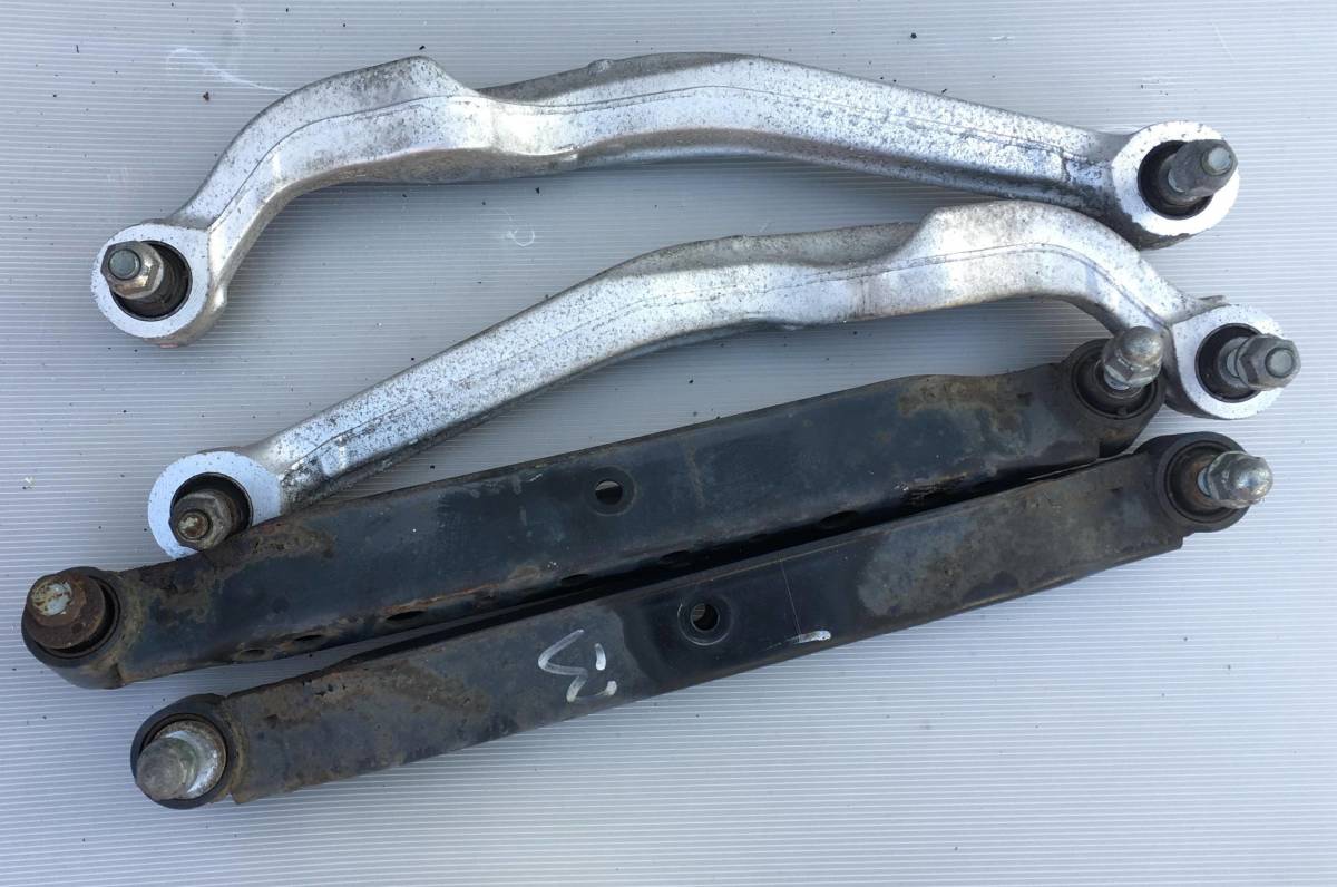 NI1 / DUALIS / デュアリス / NJ10 / MR20 / 4WD / 4個セット / 左右 / リア / ロアアーム拍卖