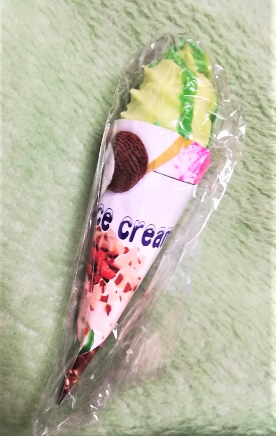 マグネットスクイーズ★ソフトクリーム★メロン★ほんのり美味しそうな香り付き★マグネットは内蔵されてます★拍卖